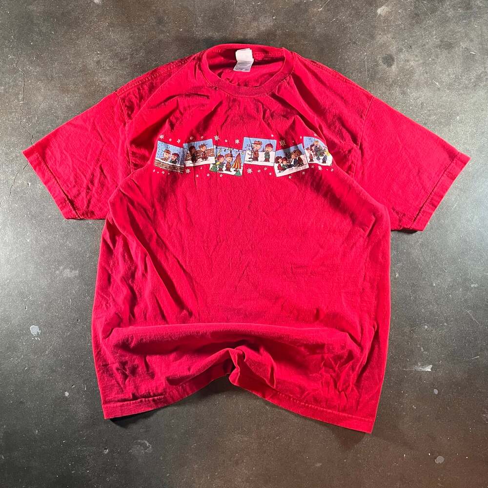 vintage 2000s red Christmas peanuts show promo graphic t-shirt mens size XL